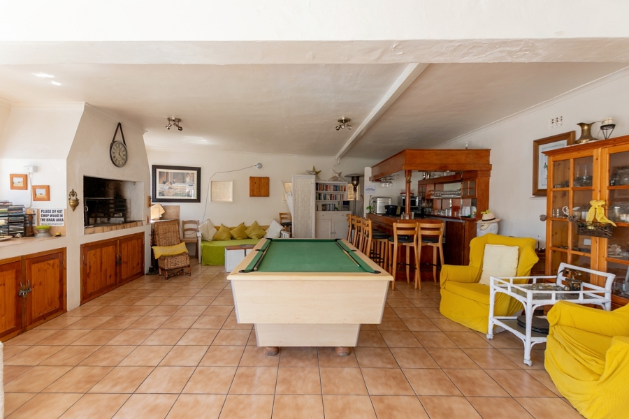 8 Bedroom Property for Sale in Country Club Western Cape